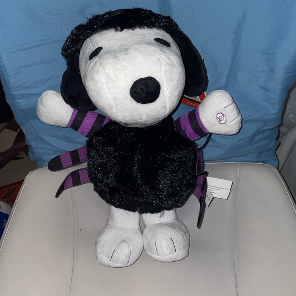 Halloween Brand New Dancing Spider Snoopy